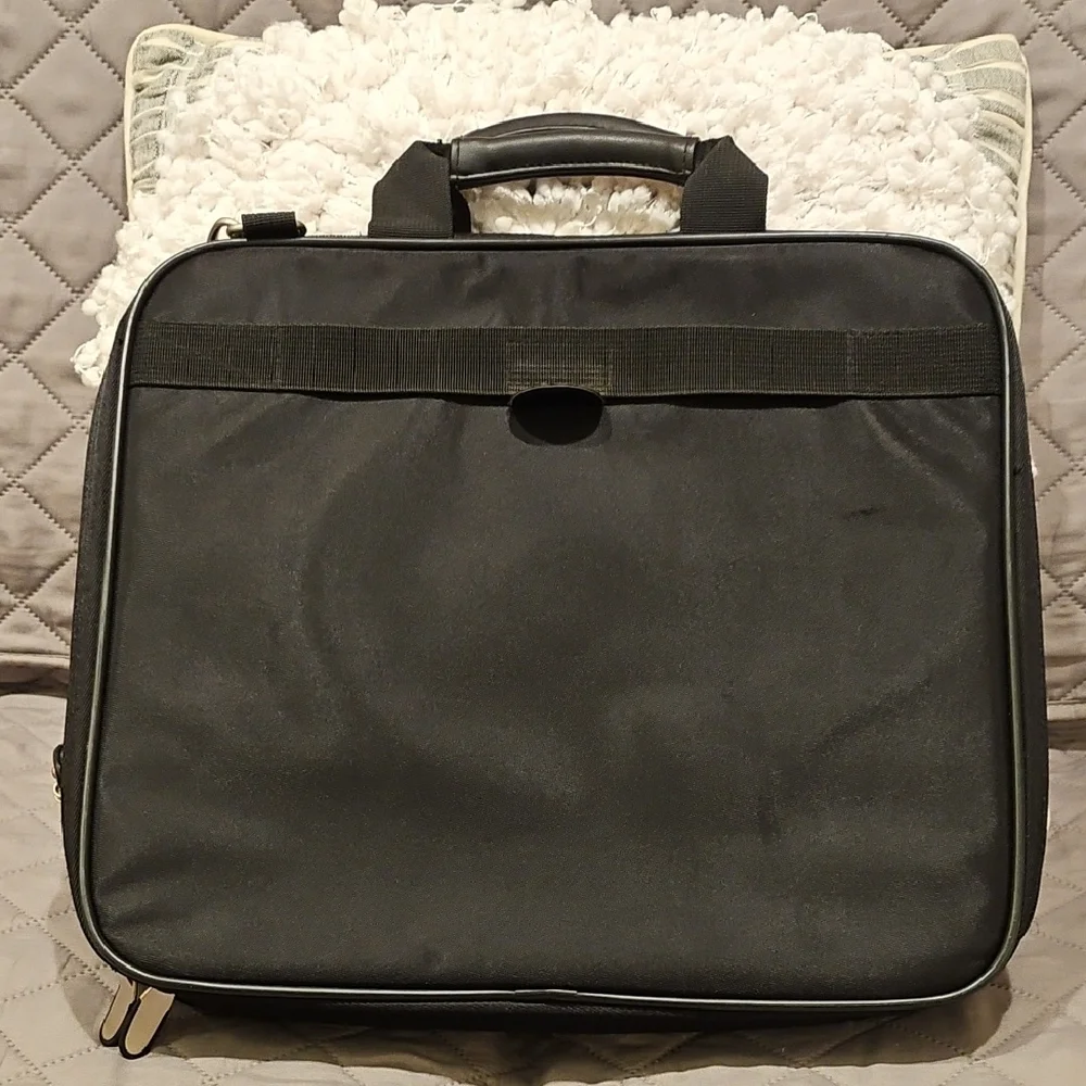 Foray Black and Silver/Gray Laptop Bag with Sporty Design